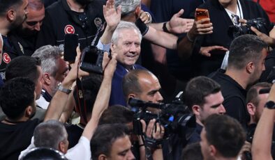 Aziz Yıldırım yeniden Fenerbahçe Başkanı seçildi